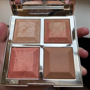 [LIMITED EDITION] Khloe x Malika Becca Palette